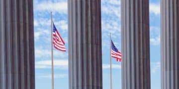 Understanding the US Legal System: Key Rights & Responsibilities in 2025 - Cover Image